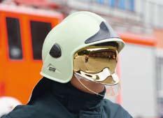 Kleidung für Brandbekämpfung Beispiel 2 Mit HuPF 2006 auf Nummer sicher gehen Bei besonderen Gefahren müssen spezielle persön liche Schutzausrüstungen benutzt werden.