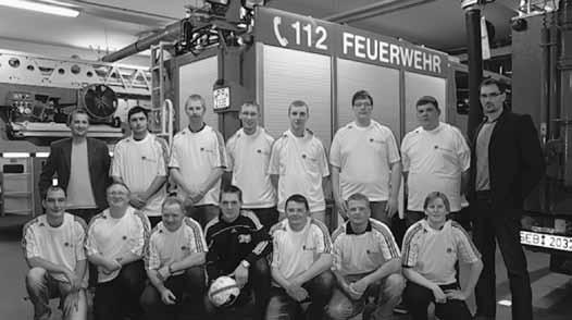 Zu unserem Lichtelabend am 17.12.2010 übergaben uns die Mitarbeiter der Firma Gerodur Herr Wowtscherk und Herr Langhammer die schicken Trikots.
