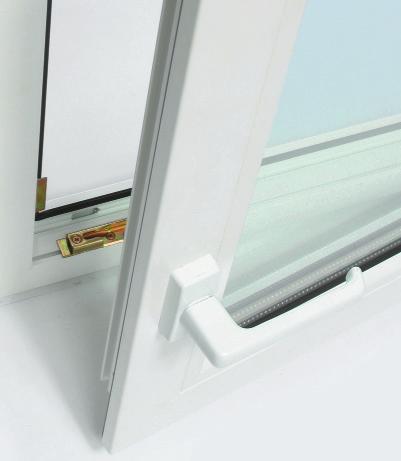Kellerräume mit Wohnraumcharakter Einhand/Drehkippbeschlag DIN rechts oder links Wärmeschutzverglasung (WSG), 23 mm K-Wert 1,1 [W/(m 2 K)] Uw 1,7 2,0 (je nach Größe) Rahmen in weiß mit schlankem