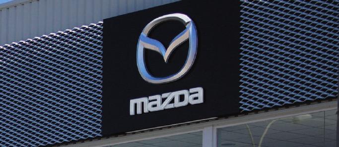 F Ü R S I E U N D I H R E N M A Z D A MY-MAZDA-APP Laden Sie die My-Mazda-App herunter. Mit der exklusiv für Mazda-Besitzer konzipierten App haben Sie Zugriff auf wichtige Fahrzeuginformationen.