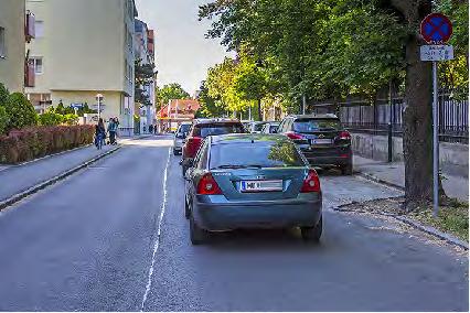 Wenn es auf Verkehrszeichen ausdrücklich erlaubt wird Immer in Fußgängerzonen Immer in Wohnstraßen Wenn die Fahrbahn breit genug ist, um andere Fahrzeuglenker nicht zu behindern Frage-GW: 558, 559 1