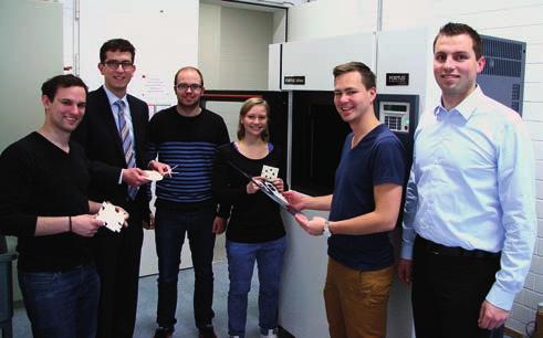 InnoCyFer: Neues 3D-Produktionssystem am Lehrstuhl Annette Böhmer, Michael Roth Der Lehrstuhl für Produktentwicklung und seine Partner im Projekt InnoCyFer freuen sich über das neue