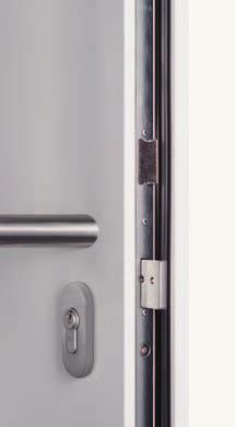 die Tür ist auch dann schließbar, wenn innen ein Schlüssel steckt.