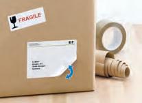 Und Kuverts und Versandverpackungen lassen sich bei Bedarf wieder verwenden: Die Etiketten hinterlassen keine Rückstände und beschädigen die Oberfläche nicht.