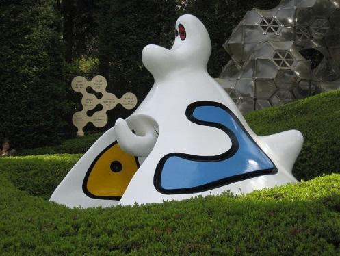 Aufgabe 3 Einfangen Joan Miro wird der Kunstrichtung Klassische Moderne zugeordnet.