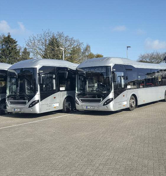 Mobilität 46 Mobil und sicher Euer ÖPNV-Erlebnistag Wir holen euch mit unserem Bus an eurer Schule ab. Von dort starten wir zu unserem Betriebsgelände in Uetersen.