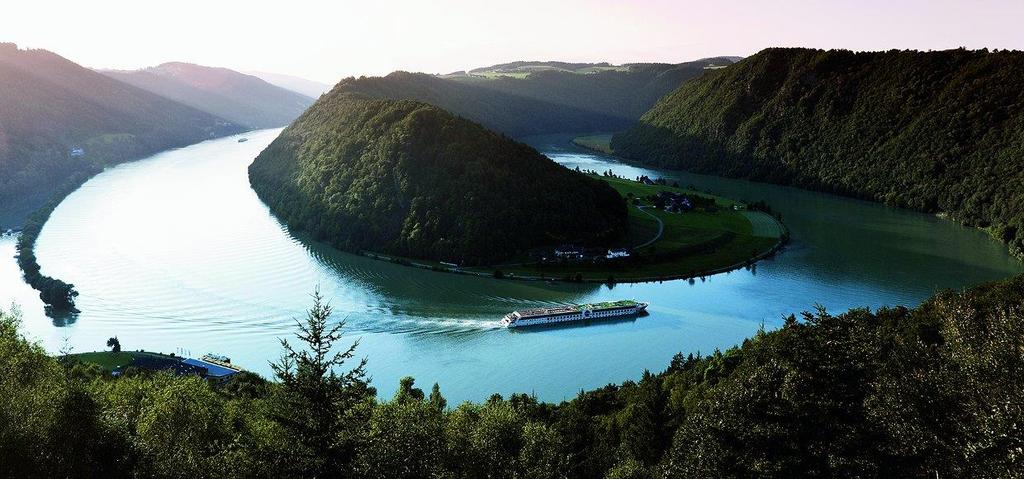 Donau - Ein Fluss, drei Metropolen Mit der»a-rosa Donna«durch das Herz Europas Österreich, die Slowakei und Ungarn, aufgereiht wie die Perlen einer Kette liegen die drei Hauptstädte an der Donau: