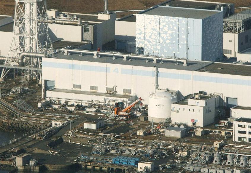Schäden im KKW Fukushima-I Neben der notwendigen Kühlung der