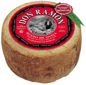 maduración mínima de 2 meses. El queso Idiazábal tiene un sabor intenso y una textura compacta, con un marcado carácter, propio de su origen. Sabor de origen. QUESO D.O.P 