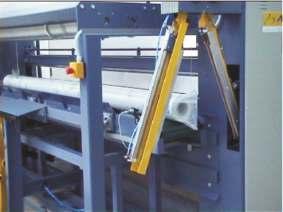Electronic pulse sealing bars. Film cold cutting system. Possible automatic replacement of the film sheet.