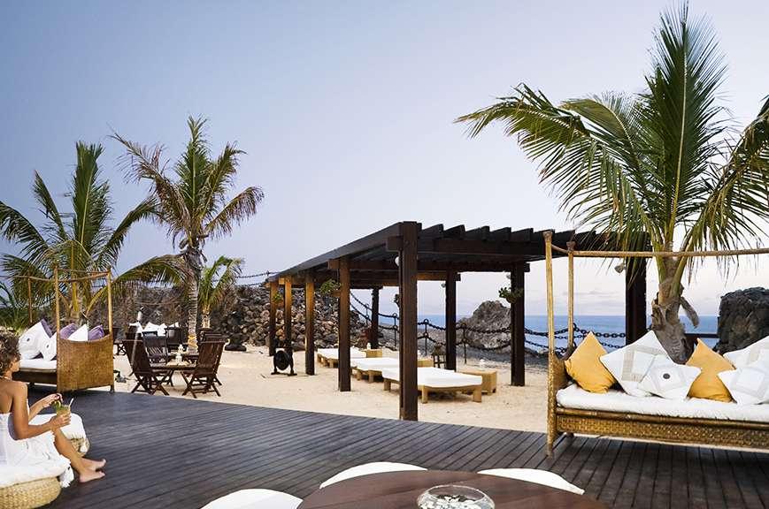 Hotel Hesperia Lanzarote Das Hotel besitzt die beste Lage im östlichsten Punkt der Insel, direkt