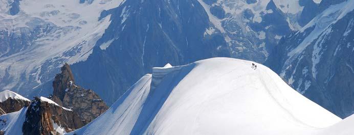 SCHWIERIGKEITSTABELLEN XX 27 Schwierigkeitsgrade für Berg-und Hochtouren SAC (Schweizer Alpenclub) Grad Fels UIAA- Grad Firn und Gletscher L Leicht Einfaches Klettergelände, das den Gebrauch der