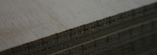 Furnierplatten Sperrholz mit besonders hoher Qualität. Einsatz je nach Klassifizierung. BFU 100 - wetterbeständig verleimtes Baufurniersperrholz.