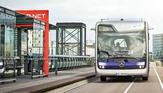 14 DEN MASSSTAB FÜR MOBILITÄTSLÖSUNGEN SETZEN 15 vierte im Juli 2016 seine erste öffentliche Fahrt auf einem Teilstück der längsten europäischen BRT- Linie (Bus Rapid Transit) in Amsterdam.