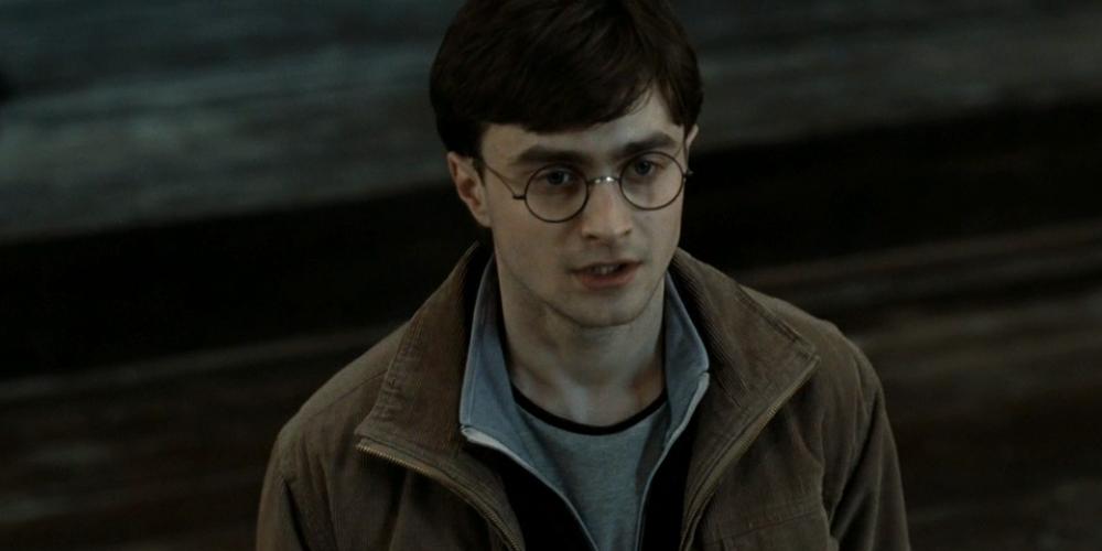 Analyse der Harry Potter Filme in Hinblick auf die Genre Coming-of-Age und Fantasy 15 Gegenspieler Voldemort 44. Harry bildet für den Zuschauer die Verbindung zu der fantastischen Welt der Zauberei.