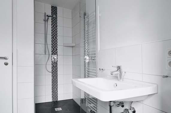 Fußbodenheizung Bad mit Qualitäts-Armaturen und Handtuchwärmer