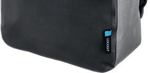 The lamination, welding and the use of water repellent zippers protect your luggage and its contents