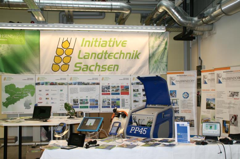 2012 in Dresden in Zusammenarbeit mit Netzwerken Agrosax und ILS (organisatorische Begleitung: e-hoch-x) 76 Teilnehmer Themen: Precision Farming Konzepte, Technik, Anwendungen, Elektrifizierung in