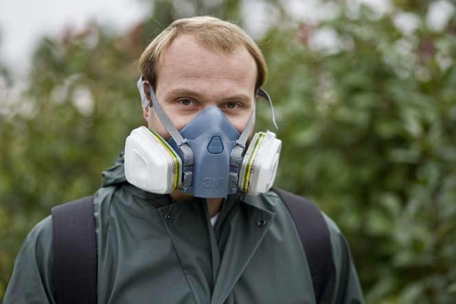 Produktivität Sicherheit Schadstoffe ausbremsen Die 3M Gase- und Dämpfe Atemschutzmasken gibt es in unterschiedlichen Aus führungen und Größen. Für jede Kopfform die optimale Passform.