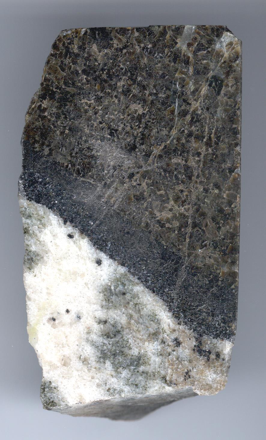 Merensky Reef, Impala Platinum, South Africa Pegmatoidaler Pyroxenit 3% Sulfide mit