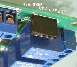 I²C-Master-Anschluss Eine vierpolige Buchsenleiste stellt die I²C-Signale und die USB-Versorgungsspannung für eigene Schaltungserweiterungen bereit.