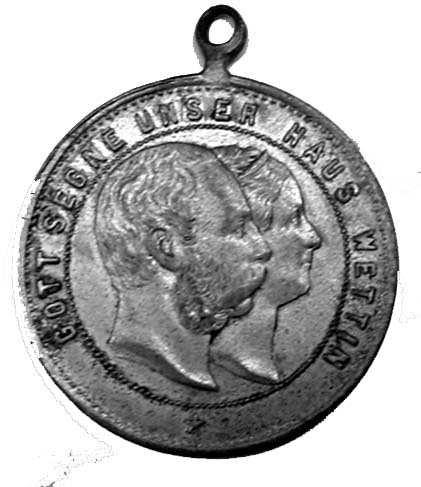 1889.4.5.1 Medaille 1889 (Christmann / Mayer, Stuttgart), Köpfe König Albert und Königin Carola rechts, Umschrift GOTT SEGNE UNSER HAUS WETTIN / 6 Zeilen ZUR FEIER DES.