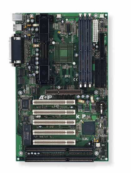 Älteres Pentium II/III Mainboard Hauptspeicher-Slots (RAM) Stromversorgung Northbridge (unter Kühlkörper) Peripherie Anschlüsse (Maus, Tastatur, Drucker, )
