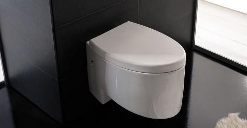 1.70 BA43349 Wandhängendes WC der Serie Zebro Maße (TxB) 53x35 cm ausgeprägt ovales Design Italienischer Hersteller Wandhängendes WC in ovaler Form aus der Serie Zebro.