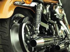 Automotive Schmierstoffe Schmierstoff-Lieferprogramm 7 Zweiradschmierstoffe FUCHS ist branchenweit der Anbieter mit den meisten Produkten, die speziell für die Anforderungen von Motorrädern und