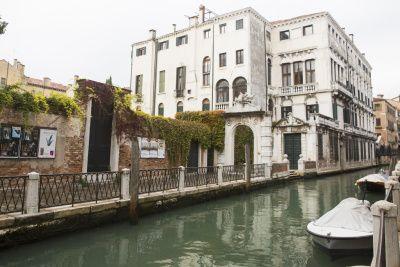 Verliebt in Venedig Wegen des Karnevals kam Flavia einst aus der Schweiz nach Venedig. Der Liebe wegen blieb sie. Sie heiratete und renovierte einen Palazzo.