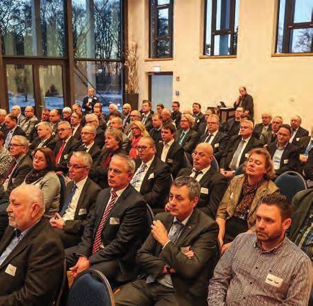 WIRTSCHAFT REGIONAL Jubiläum Rund 100 Gäste beim IHK-Wirtschaftsgespräch im Hohoff s - Altes Fährhaus. kussionsrunde mit Landtagskandidaten, wurde Konsens, aber auch Gegenteiliges deutlich.