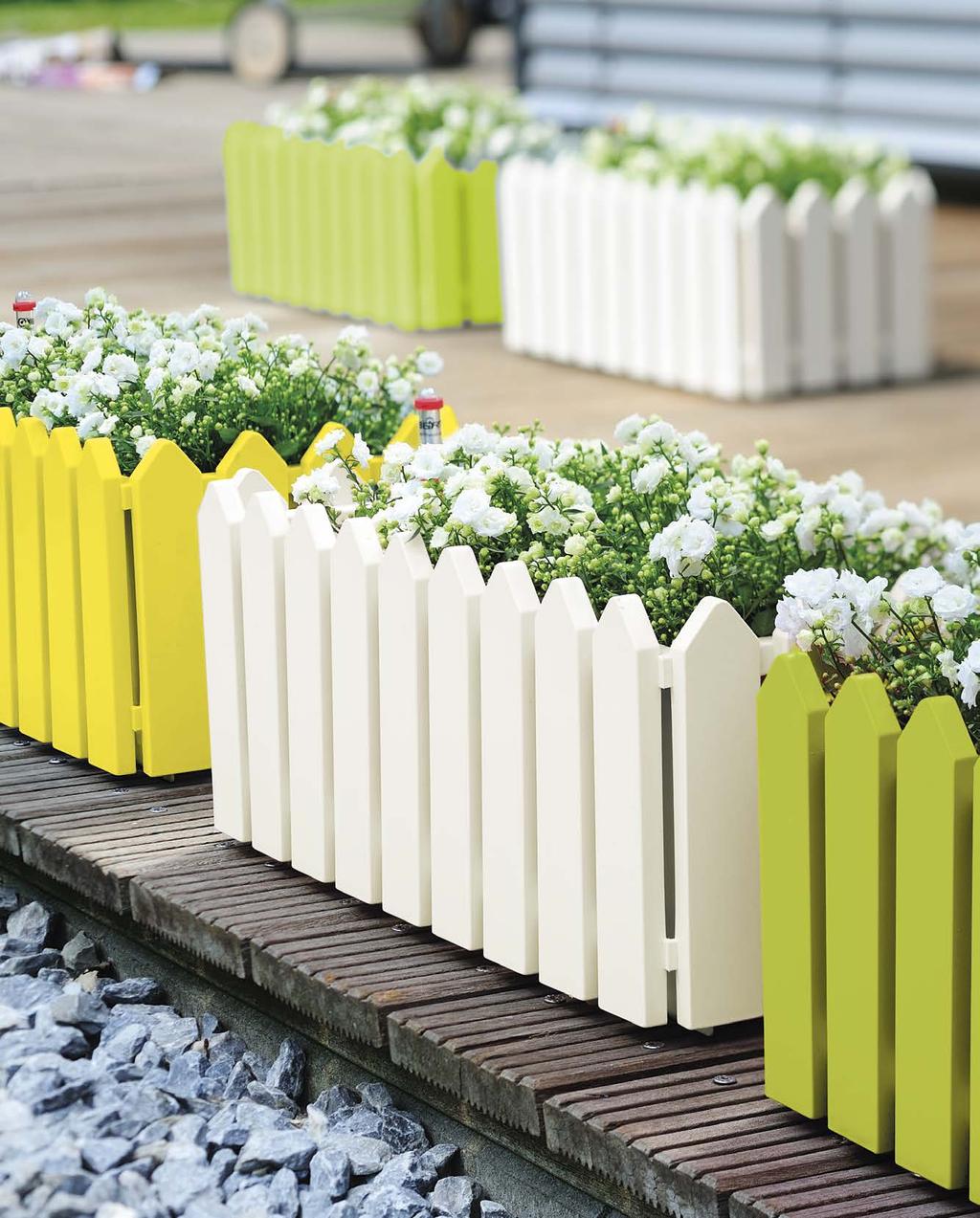 Klassisch und komfortabel. Der Blumenkasten mit Bewässerungssystem in der beliebten Westerland-Optik verfügt über ein großes Erd- und Wasservolumen. In trendigen frischen Farben erhältlich.