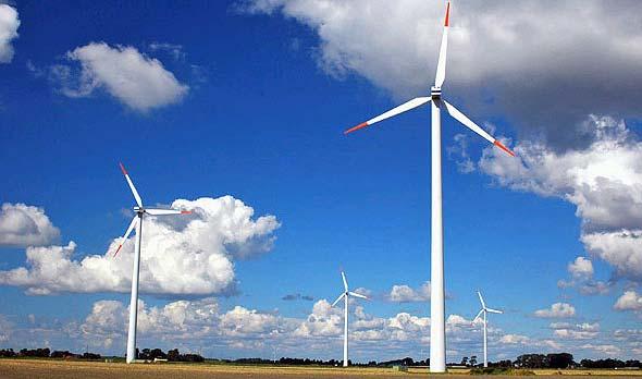 Umweltverträgliche Erzeugung elektrischer Energie / Windkraftanlagen (Lewald) Gegenstand der Vorlesung die Technik und Nutzung von Windkraft zur