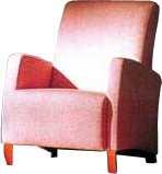 Modell Triest Armlehnen beim Sessel fest, beim Sofa klappbar mit Gasfeder (Innenauslösung m. Schlaufe)!