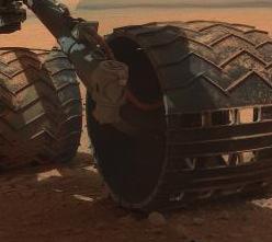 Mars-Rovern ist er mit zehnmal mehr wissenschaftlicher Ausrüstung ausgestattet.