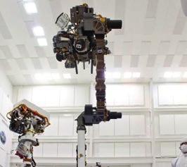 Curiosity bringt 899 kg auf die Waage, wobei alleine die wissenschaftlichen Instrumente 80 kg wiegen.