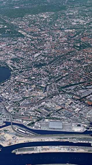 Wirtschaftsförderung in Hamburg Wirtschaftsförderung in den Bezirken In jedem der sieben Hamburger Bezirksämter gibt es ein Zentrum für Wirtschaftsförderung, Bauen und Umwelt, welches