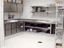 modularen an Gastronorm-Maß orientiertem Aufbau die Möbelelemente sind beliebig kombinierbar und lassen sich ganz individuell in jede Küche integrieren, die selbsttragende Bauweise mit