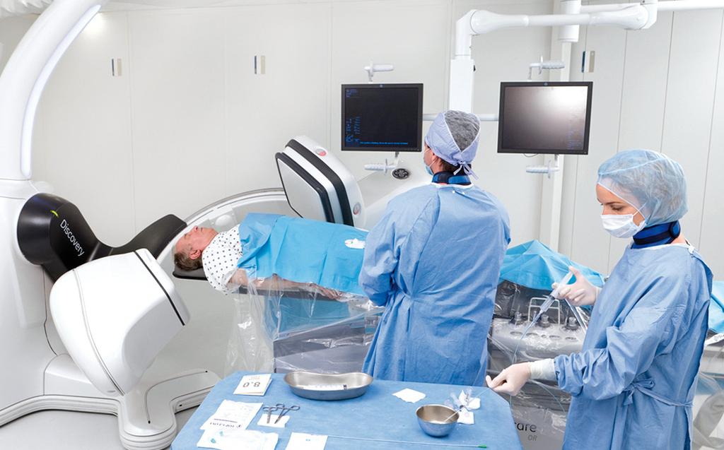 Dabei stehen Ihnen neben einer High-End-Fluoroskopie mit 3D-Bildfusion auf Knopfdruck auch zahlreiche weitere Applikationen zur Verfügung, mit denen Sie sämtliche Eingriffe jederzeit präzise