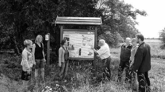 16 Neue Informationstafel am Selketalstieg Stiege. Nahe der Selkirche bei Stiege informiert eine neue Informationstafel des Regionalverbandes Harz zu Natura 2000.