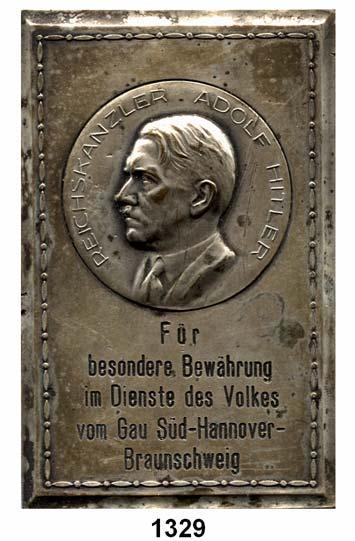 119 1328 Hitler, Adolf Einseitige Bronzeplakette o.j. (um 1938, P. S.