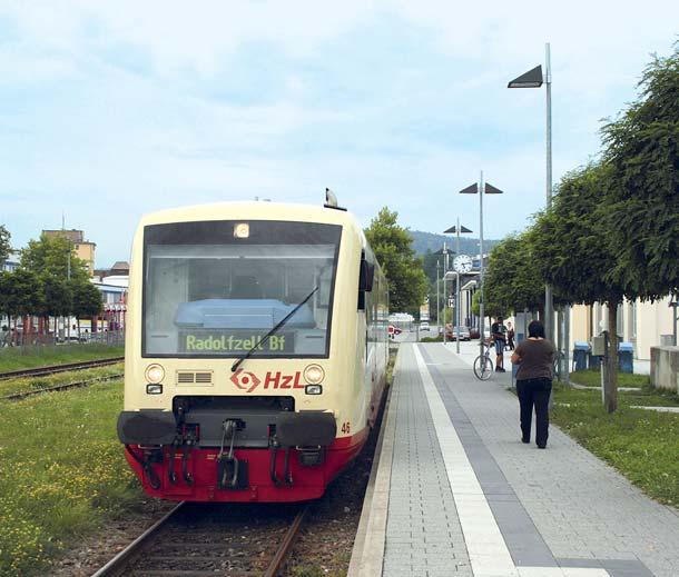betrieben. Der Landkreis Konstanz pachtete hierfür den Streckenabschnitt zwischen Stahringen und Stockach von der Deutschen Bahn AG und ließ diesen grundlegend sanieren.