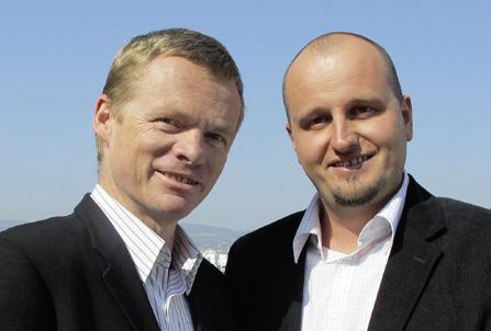 Die Autoren Klaus Leopold (rechts) ist Informatiker mit langjähriger Erfahrung in der Leitung von IT- Teams. Er ist einer der ersten von David J.