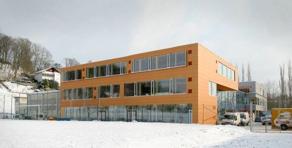 Projekt Schulgebäude, Schwanenstadt FACTBOX Erste Sanierung eines Schulgebäudes aus den 1970er
