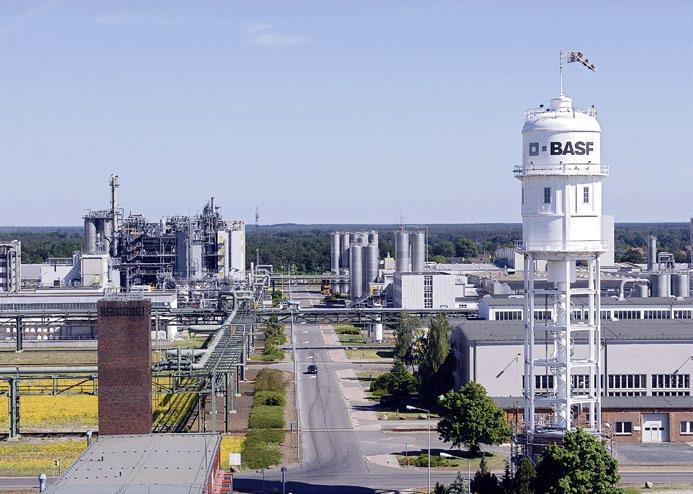 000 Lkw Gas- und Dampfturbinenkraftwerk BASF Schwarzheide GmbH Entsorgung In der Kläranlage werden Abwässer gereinigt und aufbereitet.