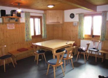 44 Jahresbericht 2013 Die Zwieseler Hütte Direkt auf dem Gipfel des Großen Arbers - dem König des Bayerischen Waldes - liegt auf 1.