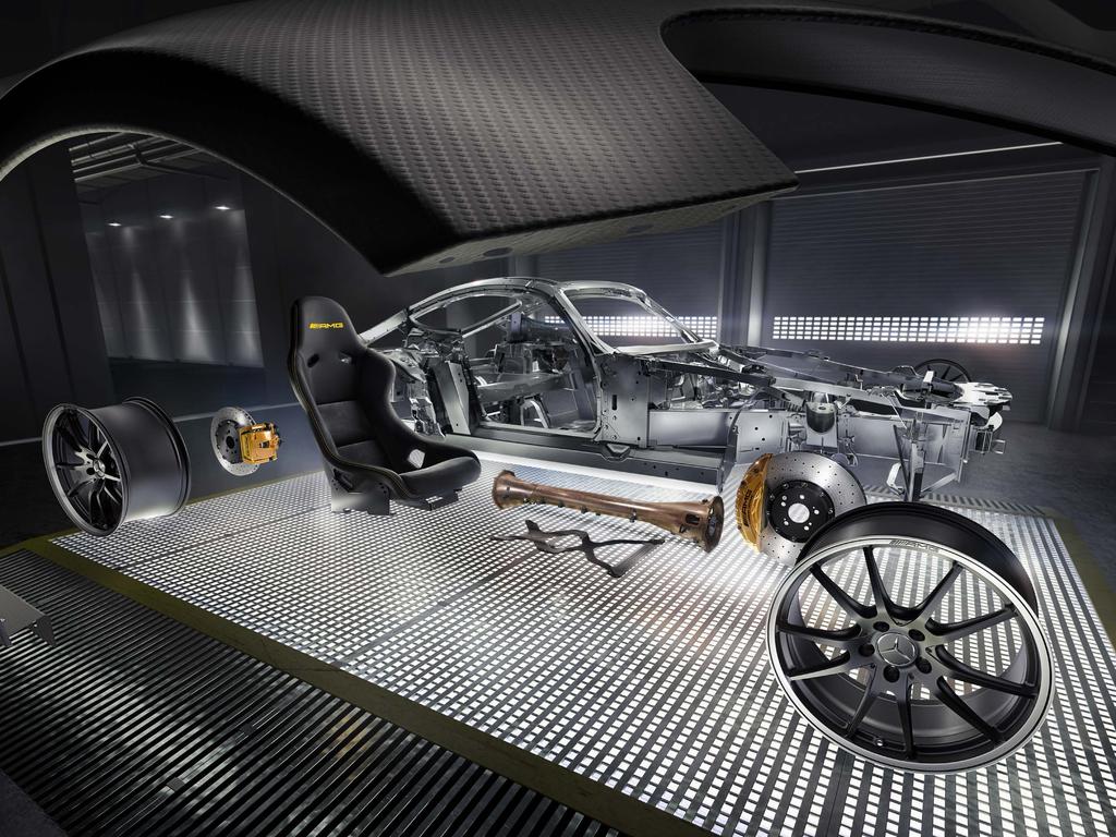 Ein wesentlicher Faktor für die Perfor mance eines Sportwagens ist das Gewicht. So setzt der Mercedes-AMG GT R auf einen intelligenten Materialmix.