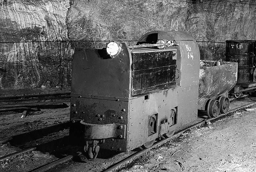Endlager der DDR Die Einlagerung von schwach- und mittelradioaktiven Abfällen startet 1971 unter Verwendung von Bergbautechnik.