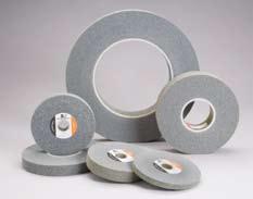 Gewickelte Kompaktscheiben 3M Standard Abrasives LDW Kompaktscheibe Produktmerkmale: Farbe: Grau Verblenden von Bearbeitungsspuren Reduzierung ungleicher Stösse Glätten von Oberflächen vor dem