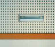 Quadratlochung Knauf Akustikdesignplatte 8/18 Q Bürogebäude, Fellbach Architekten: Herold, Fellbach Deckenspiegel mit eingebauten und abgehängten Deckenleuchten.